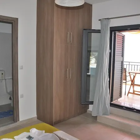 Guest house Paralia 2*