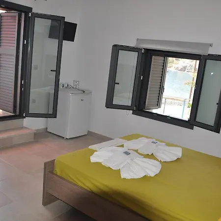 Paralia Αγία Ρουμέλη