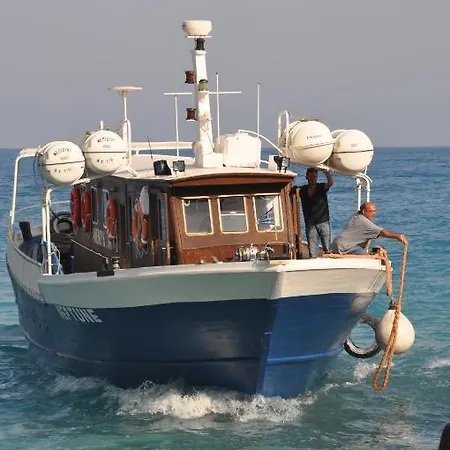Πανσιόν Paralia Αγία Ρουμέλη