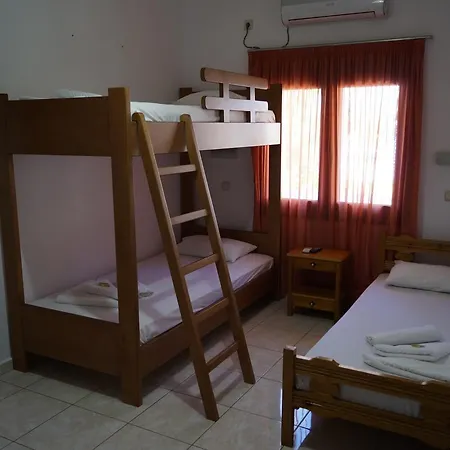 Πανσιόν Paralia 2*