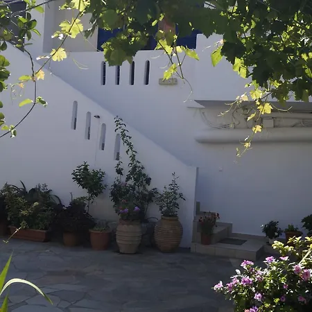Πανσιόν Paralia 2*